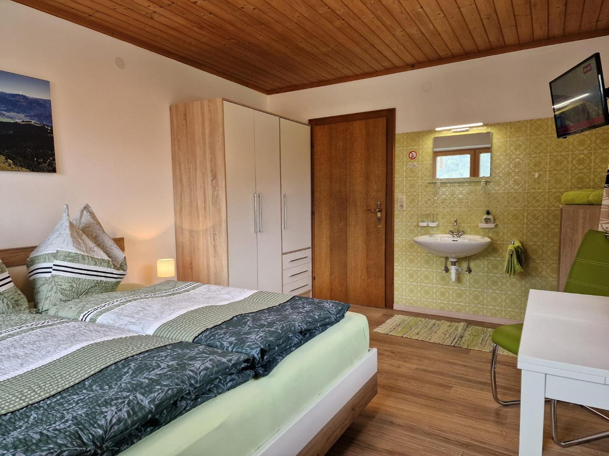 Haus Hoellerer อุทเทนดอร์ฟ ภายนอก รูปภาพ